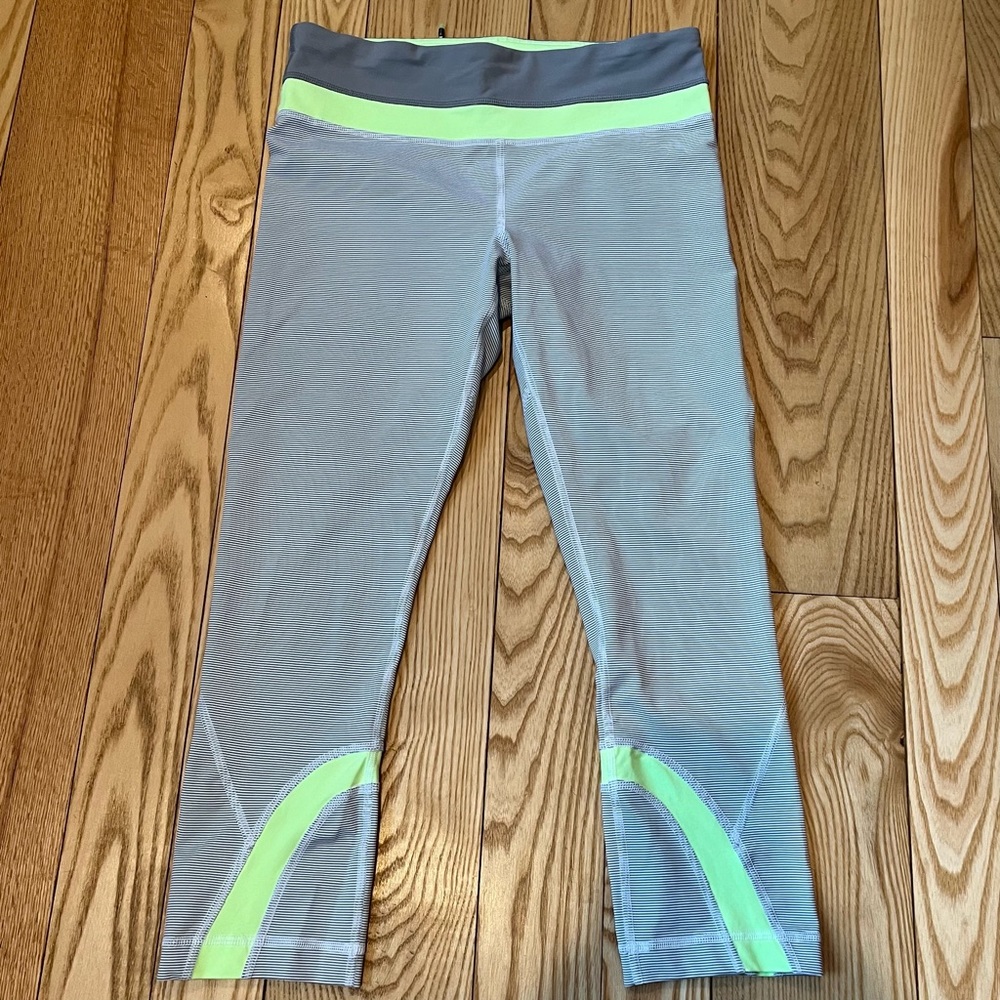 Lululemon Run Inspire Crop Leggings EUC Size 6 Grey Stripes Neon Yellow …